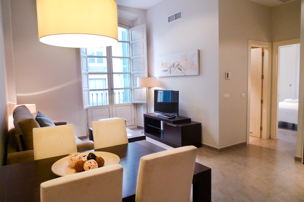 lliving-room-pinar-hospitality-apartments-malaga-centro4